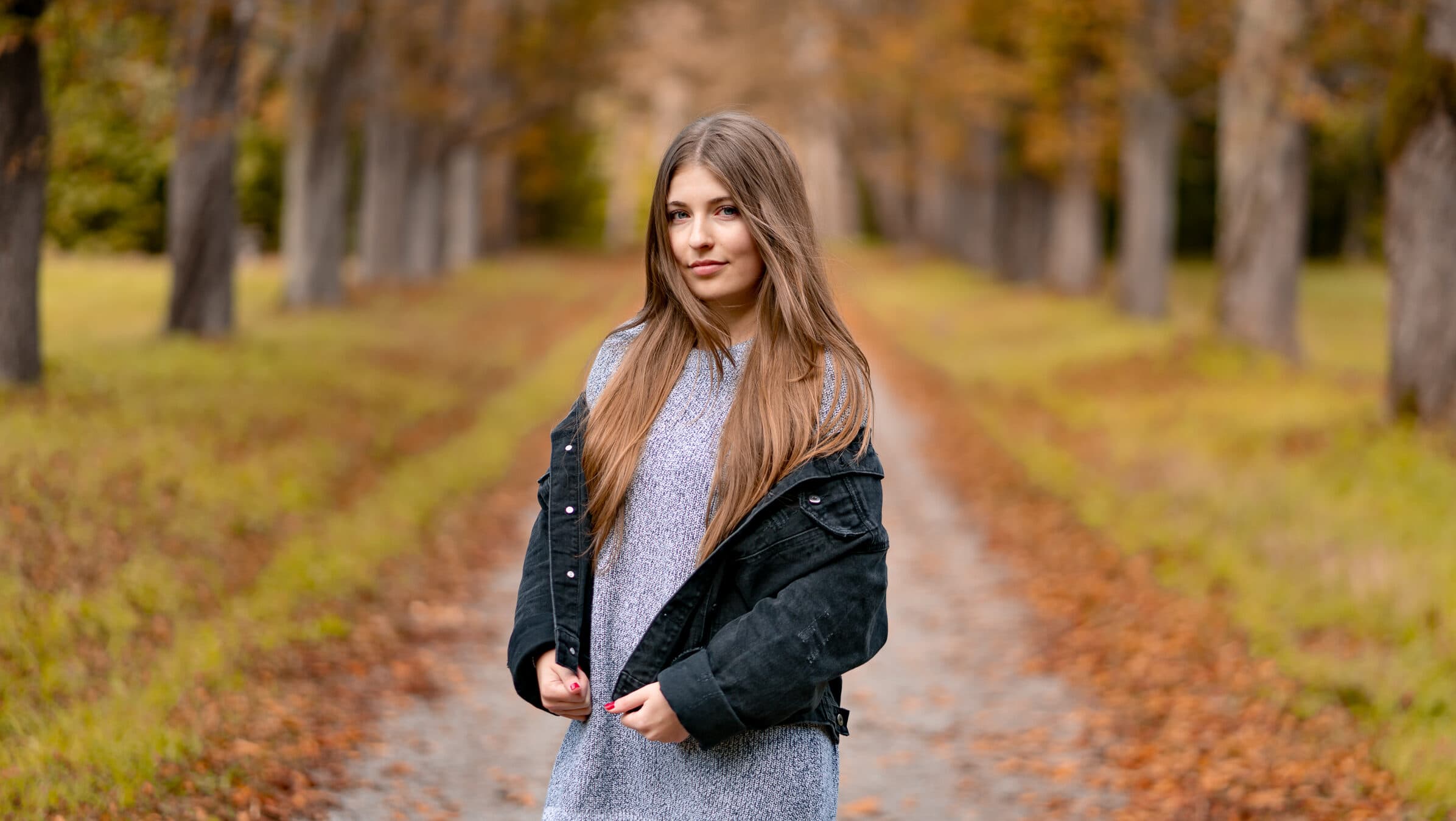 Portrait autumn-portrait-halfbody.jpg