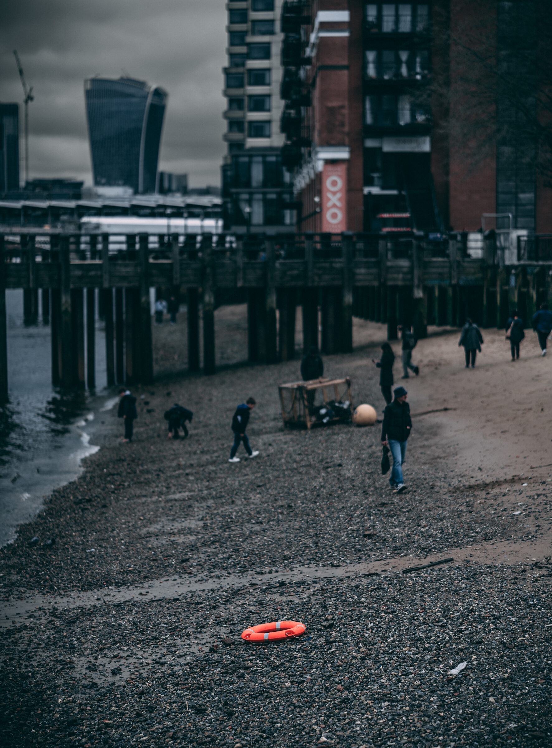 Cityscape london-riverside-after-rain.jpg