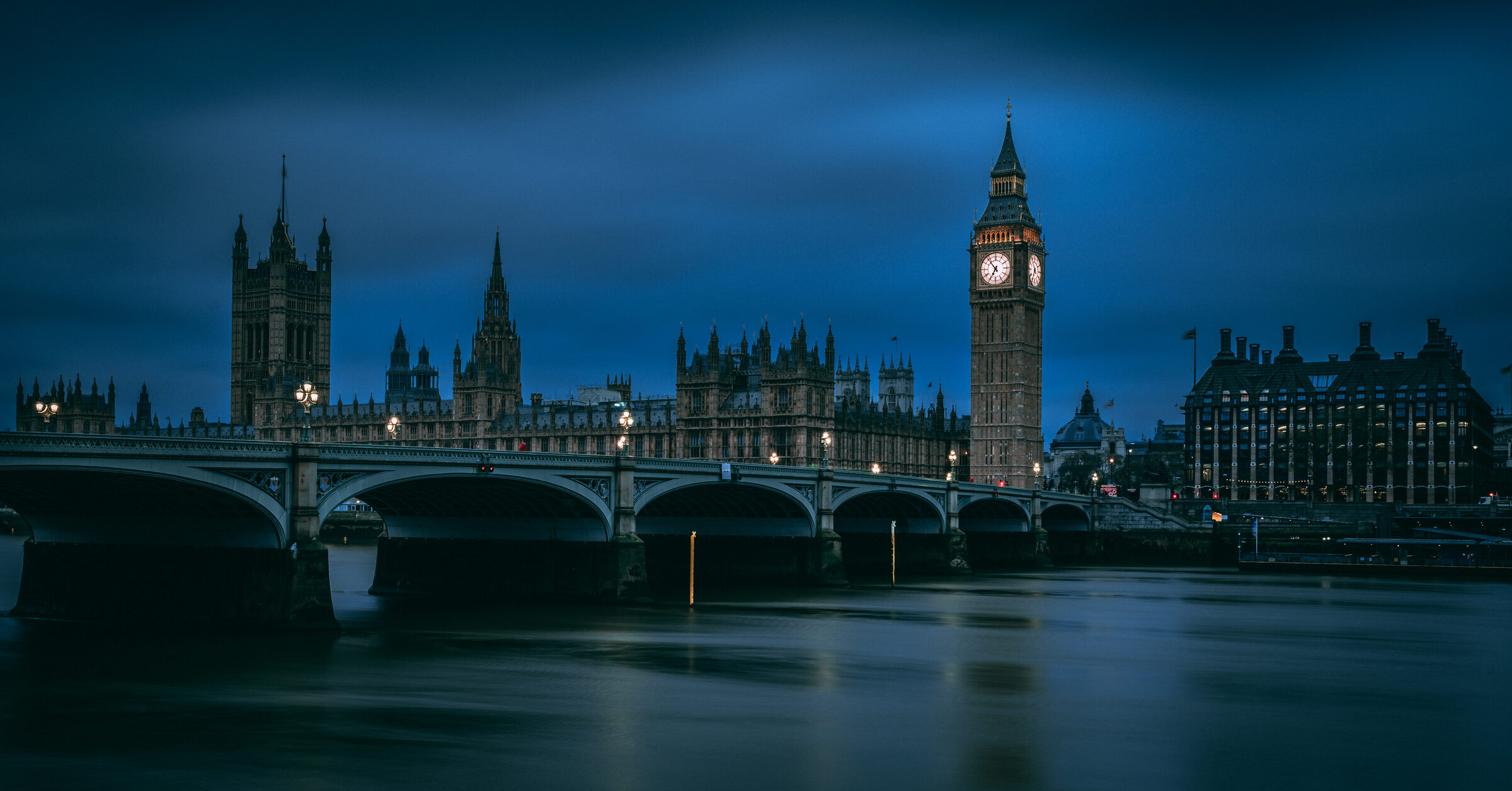 Cityscape westminster-blue-hour.jpg