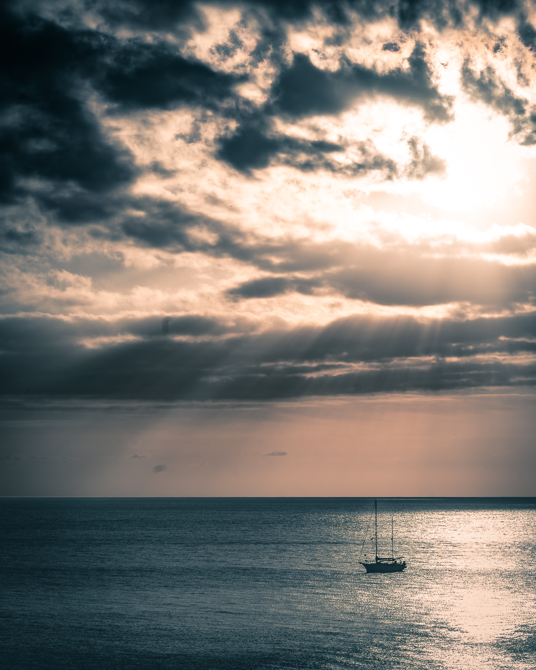 Landscape sailboat-sunrays.jpg